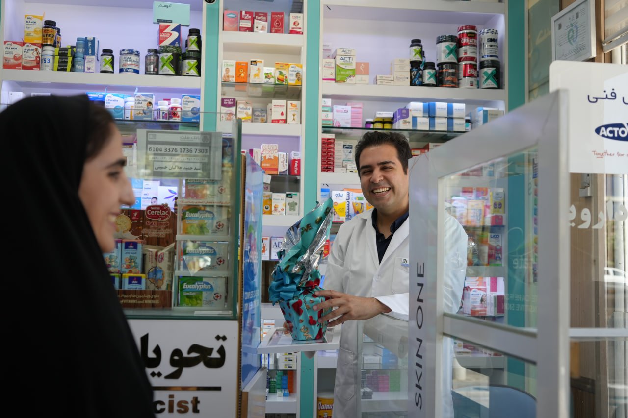Abshar-e Atefeha International Charity Foundation Honors Volunteer Doctors Nationwide on National Doctors’ Day
